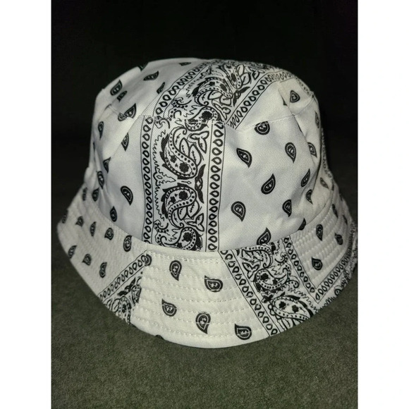 Women's Bucket Hat Botanical Cashew Reversible Paisley Cap (AH) - Picture 1 of 4